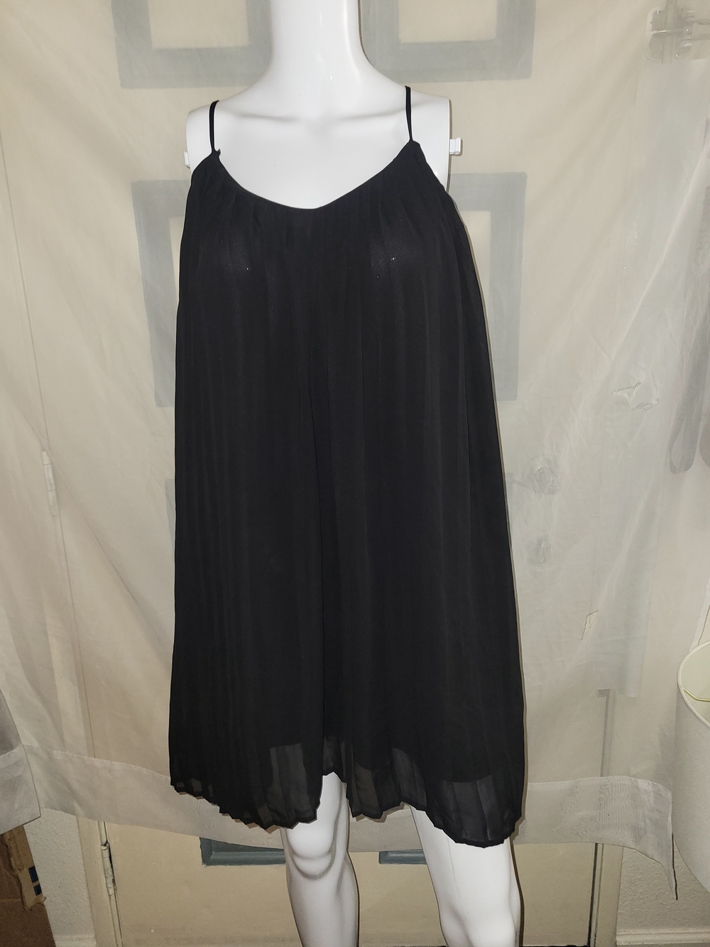 Romeo & Juliet Couture Black Pleated A-Line Slip Dress